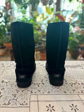 Vintage UGG Australia Classic Tall Boots Black Suede Sheepskin Size W6